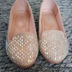 Girls size 11 in gold and silver - like new - for flower girl or occasion